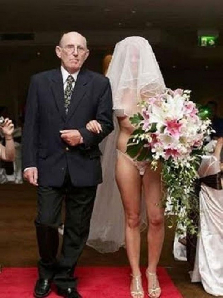 Illustration de l'article : Ces 20 robes de mari&eacute;es qui donnent envie de demander le divorce sur le champ...