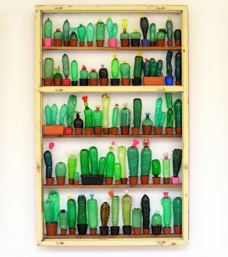 Illustration de l'article : Elle crée de superbes objets à partir de simples bouteilles en plastique
