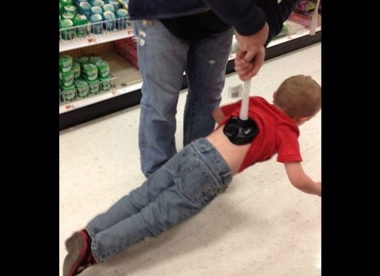 Illustration de l'article : 18 photos qui vous montrent pourquoi il ne faut jamais laisser les enfants seuls avec papa...