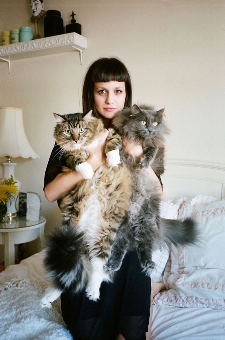 Illustration de l'article : Elle photographie les New-yorkaises et leurs chats