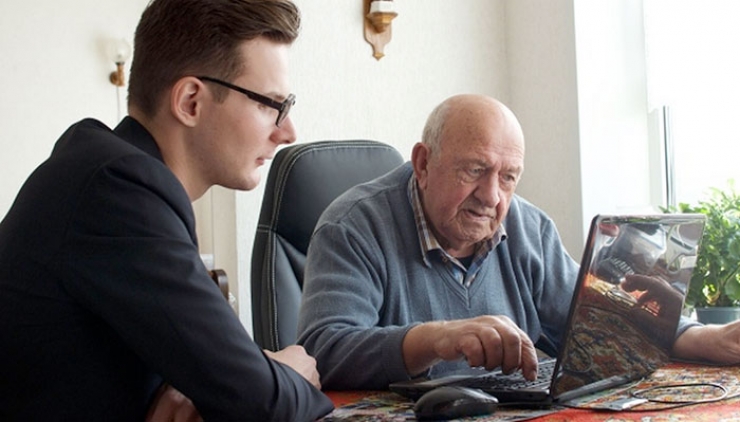 Illustration de l'article : Aux Pays-Bas, des logements gratuits sont propos&eacute;s aux &eacute;tudiants qui aident les personnes &acirc;g&eacute;es