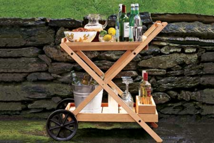 Illustration de l'article : 12 idées pour vous fabriquer un bar extérieur pas cher et rafraîchissant. Idéal pour cet été !
