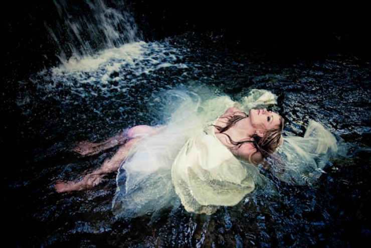 Illustration de l'article : "Trash the dress" ou comment recycler sa robe de mariée !