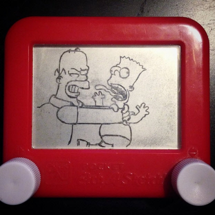 Illustration de l'article : Il r&eacute;alise d'incroyables dessins sur son ardoise magique