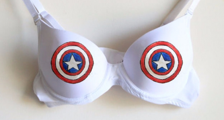 Illustration de l'article : Top 25 des soutiens-gorge que toutes les filles geek se doivent d'avoir dans un tiroir !
