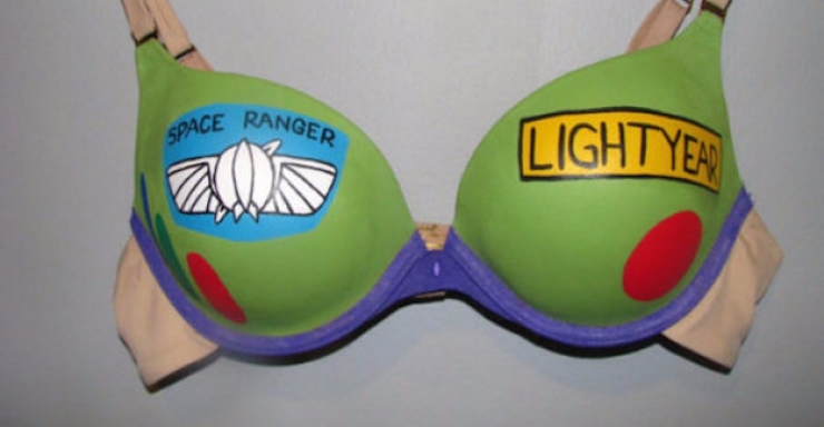 Illustration de l'article : Top 25 des soutiens-gorge que toutes les filles geek se doivent d'avoir dans un tiroir !