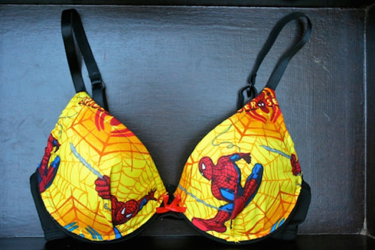 Illustration de l'article : Top 25 des soutiens-gorge que toutes les filles geek se doivent d'avoir dans un tiroir !