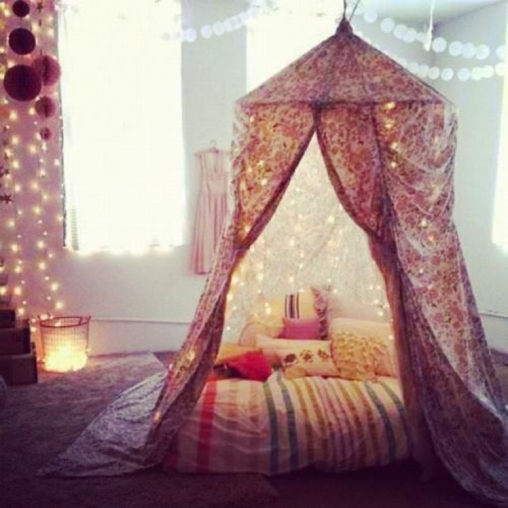 Illustration de l'article : Trouvez votre inspiration à travers ces 43 tentes et tipis pour chambres d'enfants !