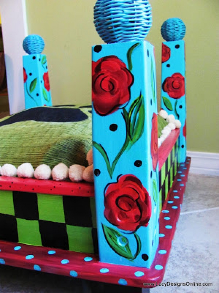 Illustration de l'article : 12 lits pour chiens fabriqu&eacute;s &agrave; partir de petites tables ! Ca peut vous donner des id&eacute;es...