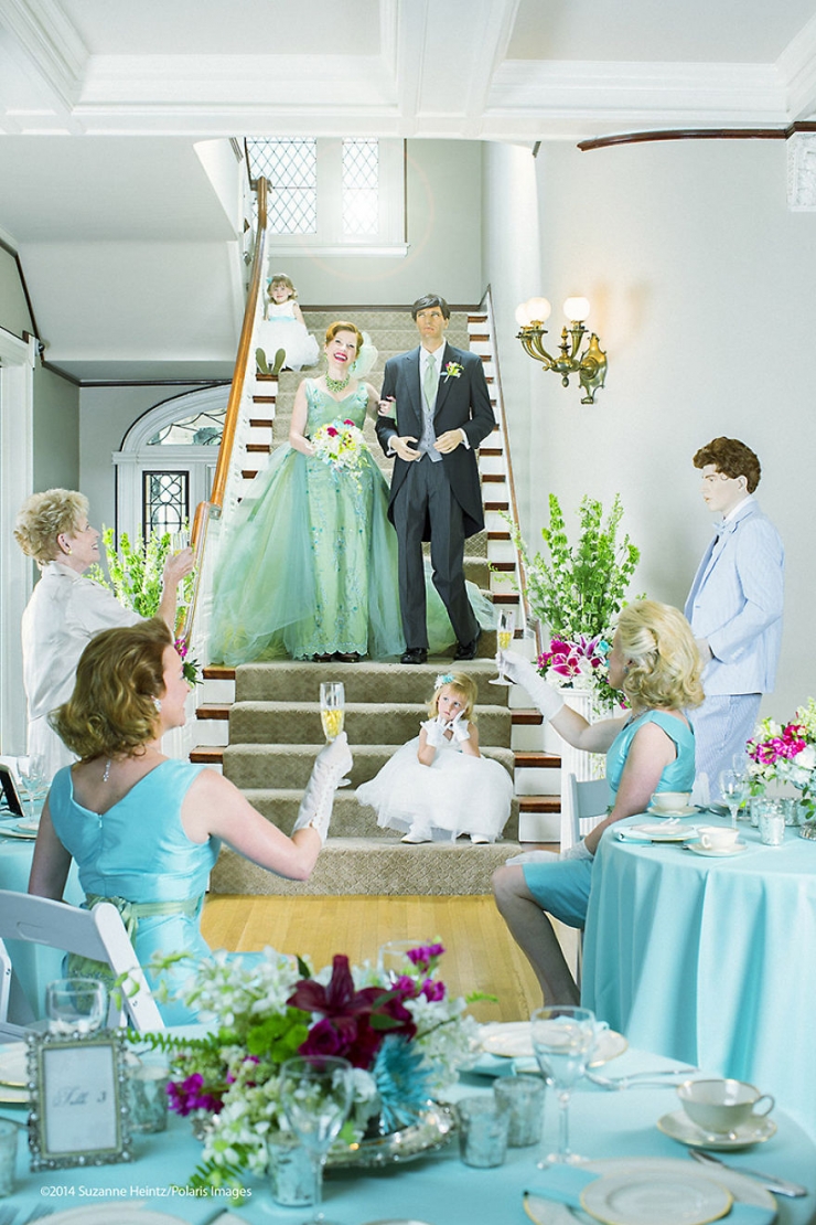 Illustration de l'article : Cette photographe pose avec sa fausse famille depuis 14 ans (26 photos)