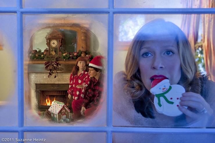 Illustration de l'article : Cette photographe pose avec sa fausse famille depuis 14 ans (26 photos)