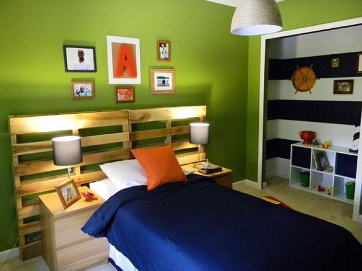 Illustration de l'article : Récup et déco, voici 42 idées pour avoir une tête de lit originale et en bois !
