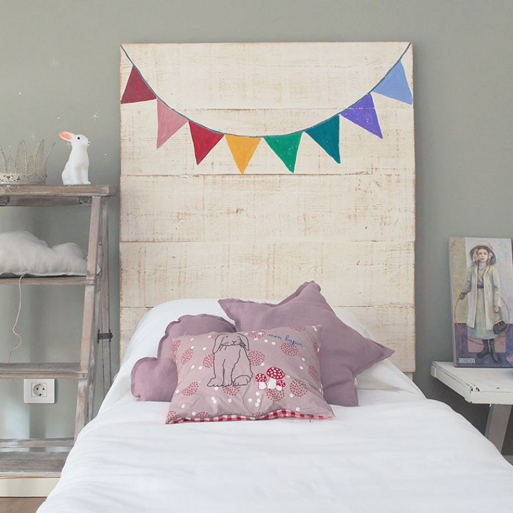 Illustration de l'article : Récup et déco, voici 42 idées pour avoir une tête de lit originale et en bois !
