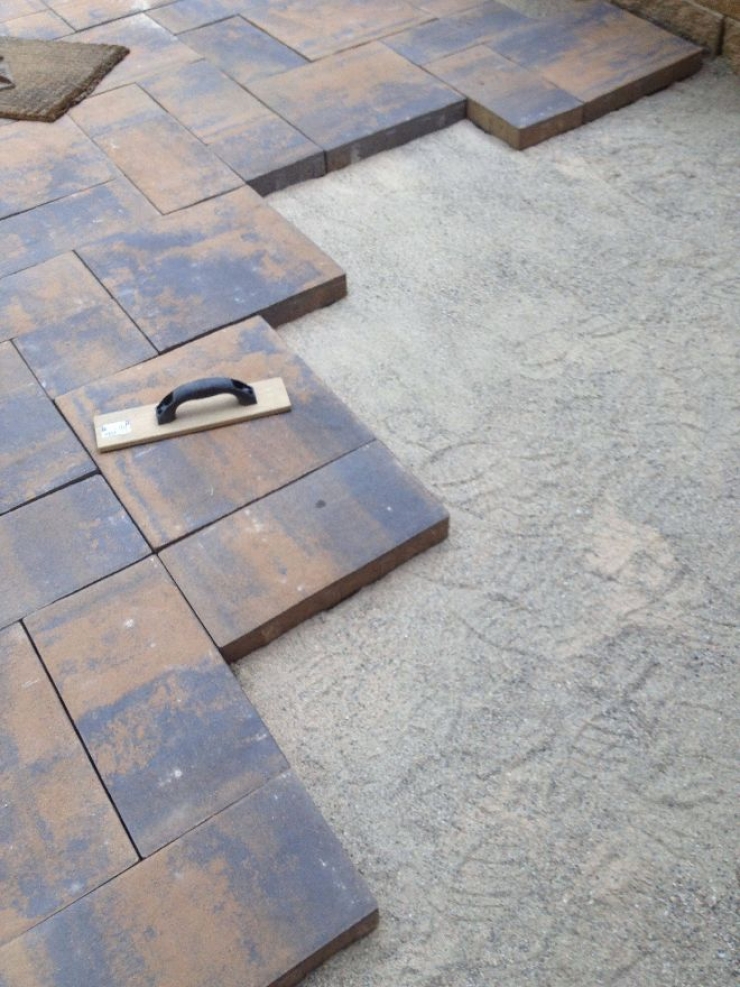 Illustration de l'article : Il en a marre de sa cour et d&eacute;cide de la transformer...Une bonne id&eacute;e pour un r&eacute;sultat magnifique !