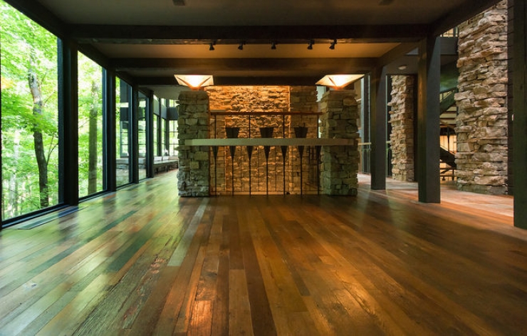 Illustration de l'article : L'int&eacute;rieur de cette maison de luxe qui se trouve dans les arbres devrait vous faire r&ecirc;ver !