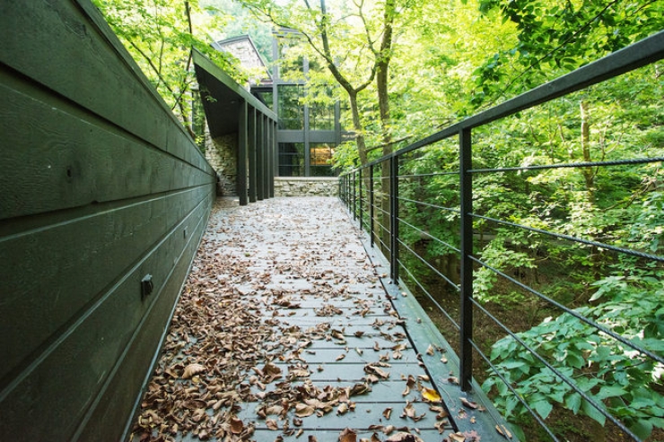 Illustration de l'article : L'int&eacute;rieur de cette maison de luxe qui se trouve dans les arbres devrait vous faire r&ecirc;ver !