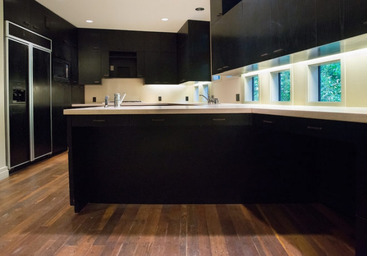 Illustration de l'article : L'int&eacute;rieur de cette maison de luxe qui se trouve dans les arbres devrait vous faire r&ecirc;ver !