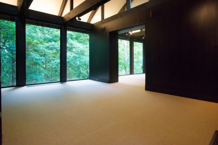 Illustration de l'article : L'int&eacute;rieur de cette maison de luxe qui se trouve dans les arbres devrait vous faire r&ecirc;ver !