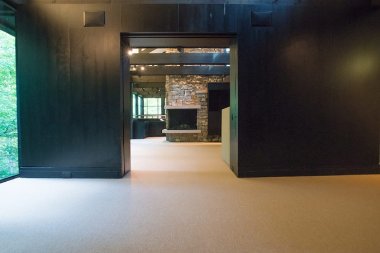 Illustration de l'article : L'int&eacute;rieur de cette maison de luxe qui se trouve dans les arbres devrait vous faire r&ecirc;ver !