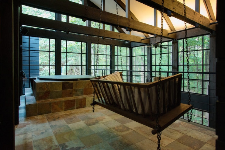 Illustration de l'article : L'int&eacute;rieur de cette maison de luxe qui se trouve dans les arbres devrait vous faire r&ecirc;ver !