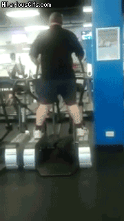 Illustration de l'article : Top 15 des sportifs qui auraient mieux fait de rester loin de la salle de musculation… Le 6 a du se faire très mal...