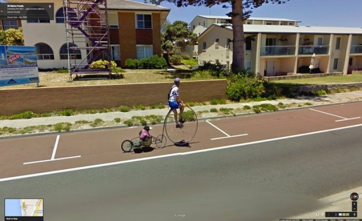 Illustration de l'article : 12 sc&egrave;nes insolites captur&eacute;es sur Google Street View. La 5 est juste &eacute;norme...