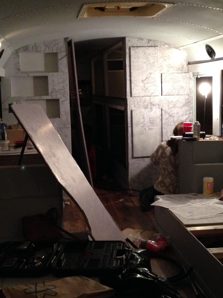 Illustration de l'article : Ce qu'un groupe d'amis a fait apr&egrave;s avoir r&eacute;cup&eacute;r&eacute; ce bus est vraiment INCROYABLE !