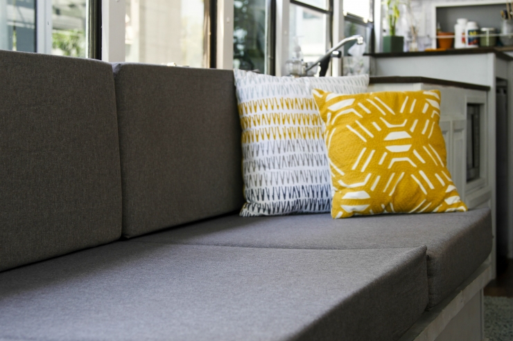 Illustration de l'article : Ce qu'un groupe d'amis a fait apr&egrave;s avoir r&eacute;cup&eacute;r&eacute; ce bus est vraiment INCROYABLE !