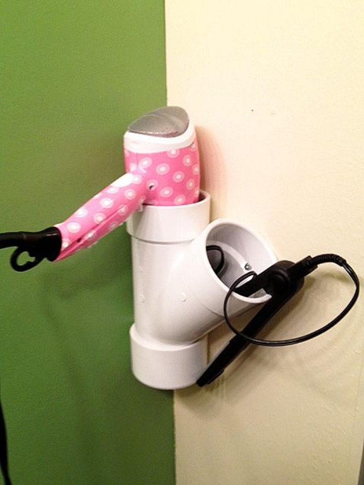 Illustration de l'article : Si vous avez une petite salle de bain, ces 17 astuces de rangement sont faites pour vous ! 