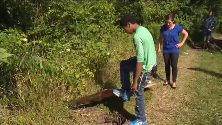 Illustration de l'article : Il sauve un chien coinc&eacute; au fond d'un puits