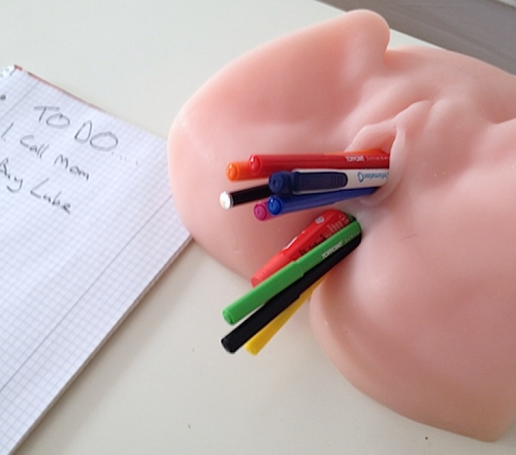 Illustration de l'article : Ces 9 personnes utilisent des accessoires d'adultes de manière HILARANTE !