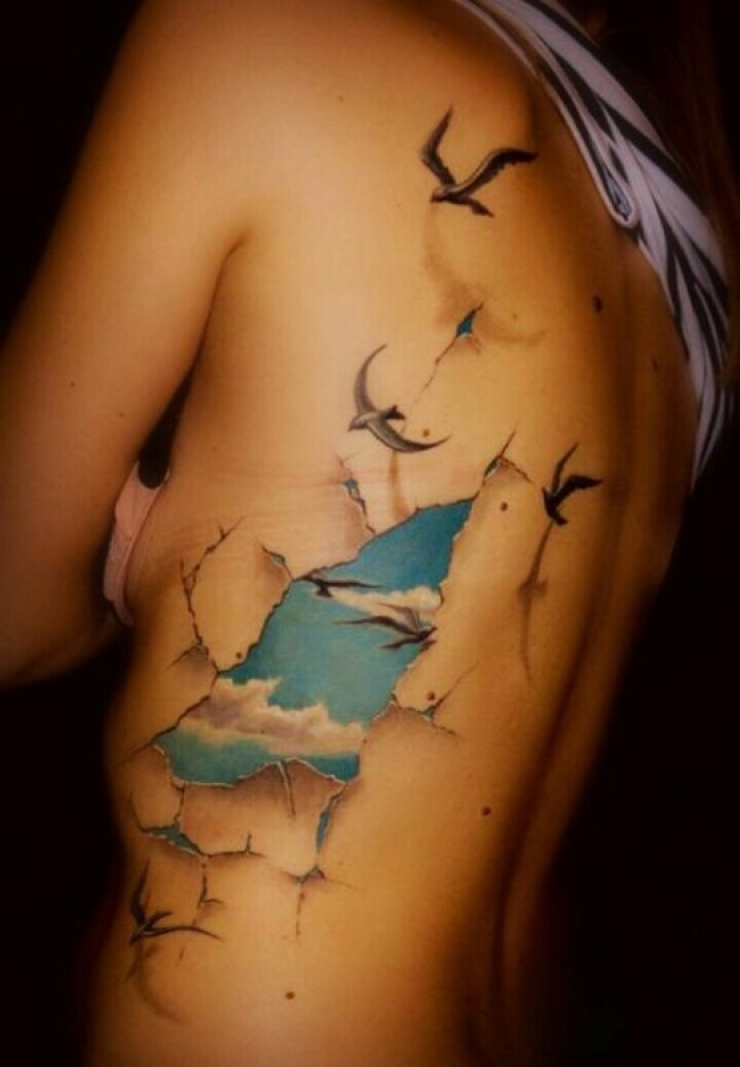 Illustration de l'article : Les 30 tatouages 3D les plus impressionnants du moment... Enfin de l'originalit&eacute; ! 