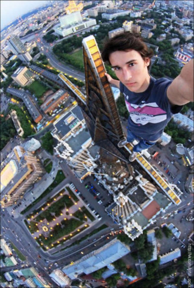 Illustration de l'article : Les 12 selfies les plus dangereux au monde