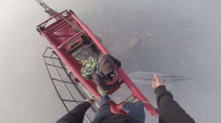 Illustration de l'article : Les 12 selfies les plus dangereux au monde