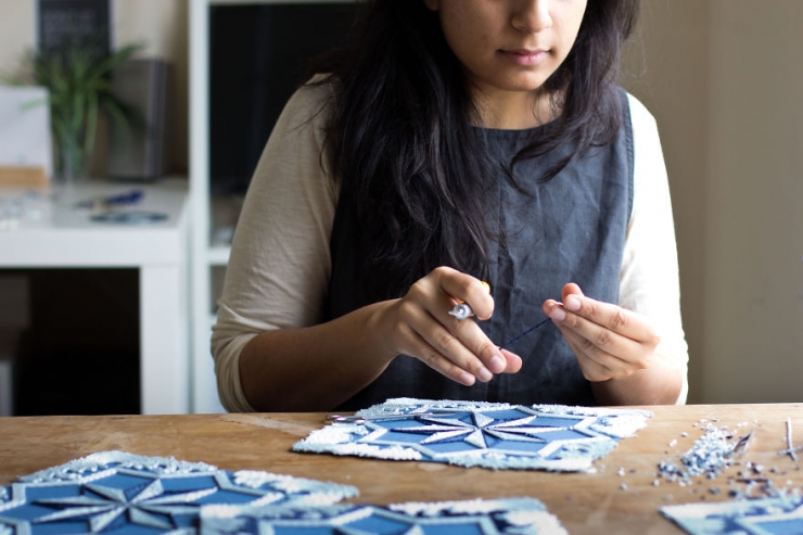 Illustration de l'article : De magnifiques tapisseries en papier réalisée à la main par une jeune artiste australienne