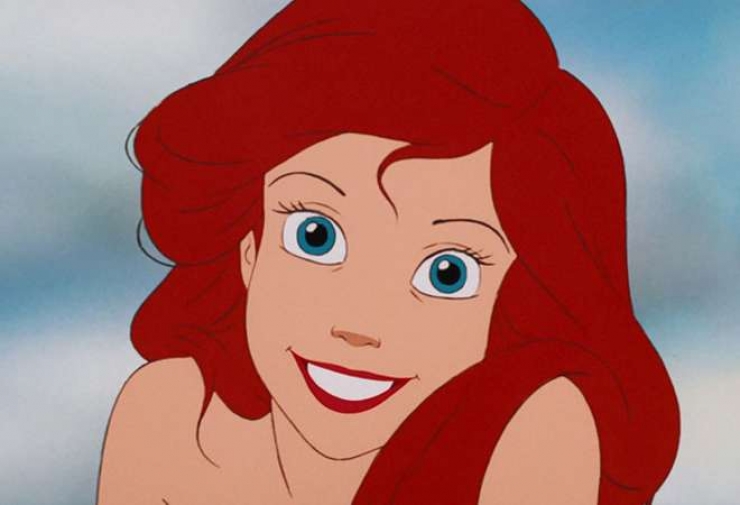 Illustration de l'article : Voil&agrave; &agrave; quoi ressembleraient les princesses Disney sans maquillage... Quel changement pour Blanche Neige !