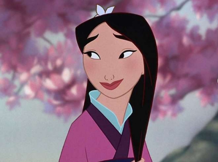 Illustration de l'article : Voil&agrave; &agrave; quoi ressembleraient les princesses Disney sans maquillage... Quel changement pour Blanche Neige !