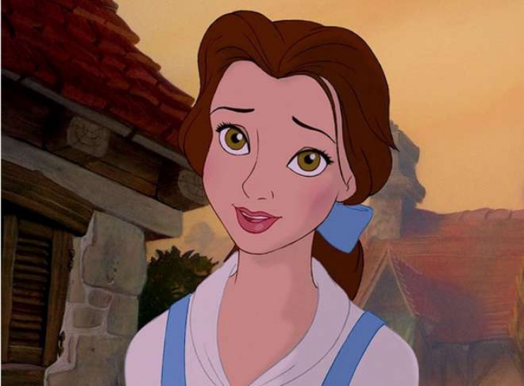 Illustration de l'article : Voil&agrave; &agrave; quoi ressembleraient les princesses Disney sans maquillage... Quel changement pour Blanche Neige !