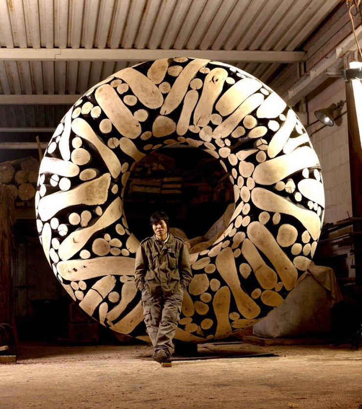 Illustration de l'article : Voil&agrave; des ann&eacute;es qu'il r&eacute;cup&eacute;rait ces rondins de bois... Voyez ce qu'il en a fait !