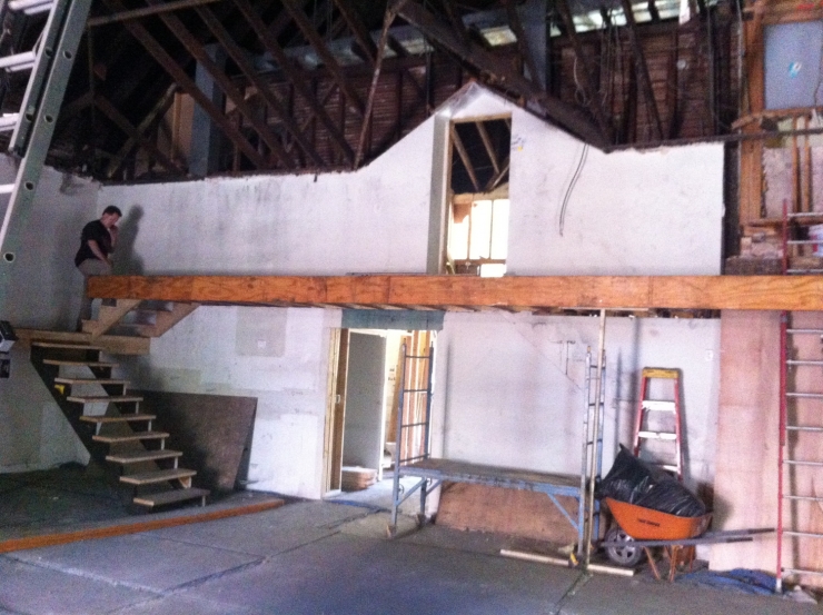 Illustration de l'article : Ils transforment une &eacute;glise en maison contemporaine ! J'aime beaucoup le r&eacute;sultat...