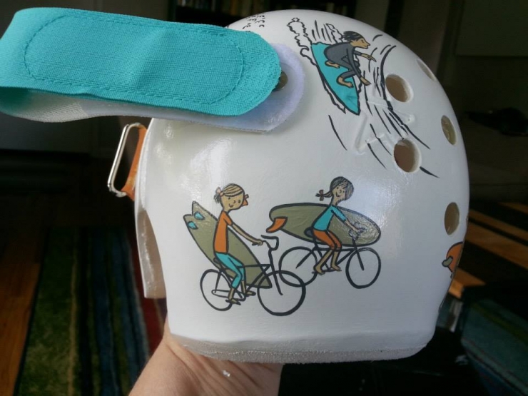 Illustration de l'article : Paula Strawn transforme des proth&egrave;ses en oeuvres d'art pour qu'elles soient plus agr&eacute;ables pour les b&eacute;b&eacute;s...