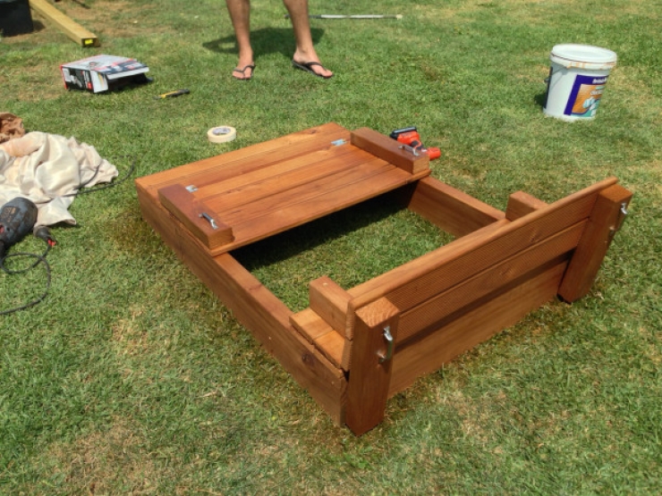 Illustration de l'article : Ce que cache la trappe qu'il a cr&eacute;&eacute;e devrait vous donner des id&eacute;es pour vos enfants...