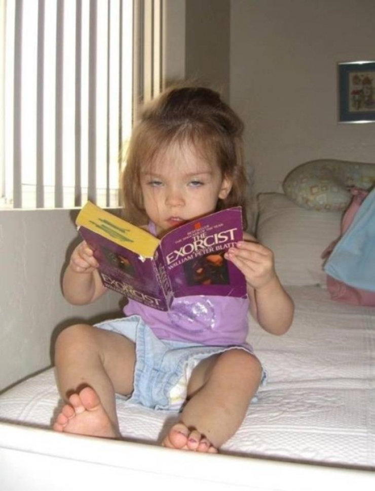 Illustration de l'article : Ces 21 enfants donnent l'impression d'être tout droit sortis d'un film d'horreur... Le top à ne pas regarder avant d'aller dormir !