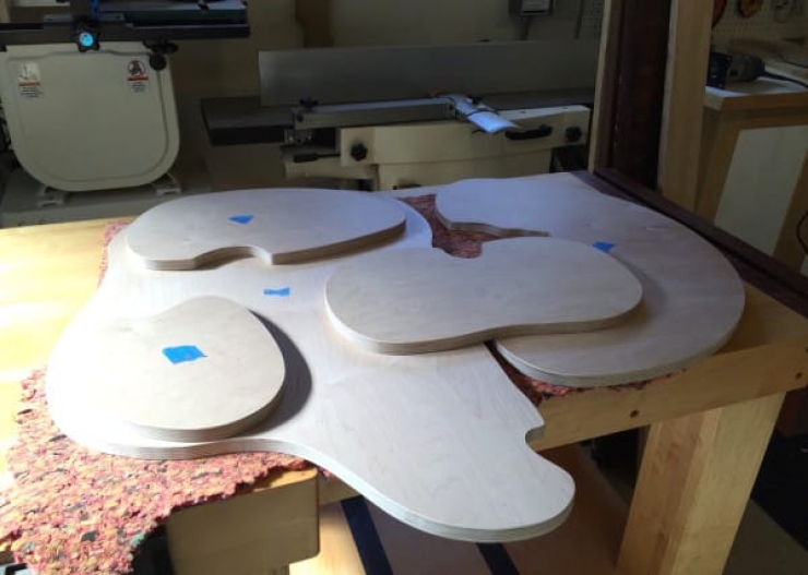 Illustration de l'article : Une grosse branche et un peu de cr&eacute;ativit&eacute; pour r&eacute;aliser un arbre &agrave; chat...