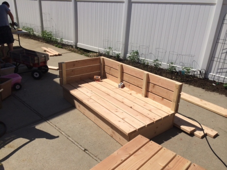 Illustration de l'article : Il bricole 2 caissons pour r&eacute;aliser un projet qui devrait vous plaire...