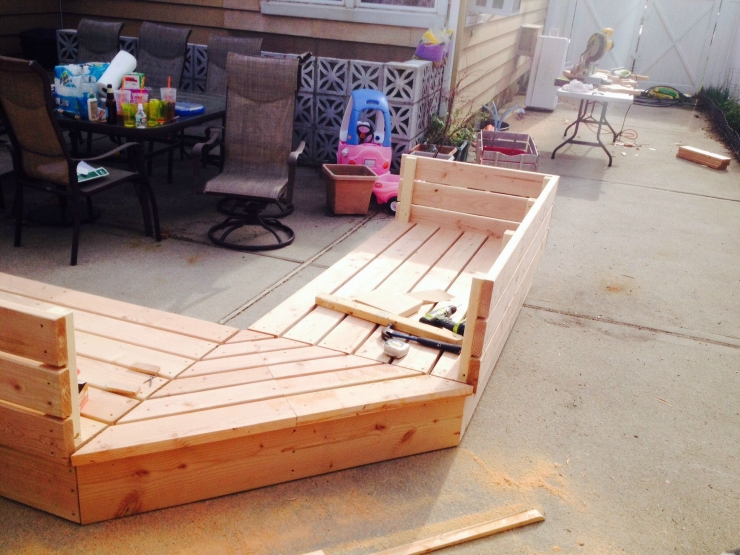 Illustration de l'article : Il bricole 2 caissons pour r&eacute;aliser un projet qui devrait vous plaire...