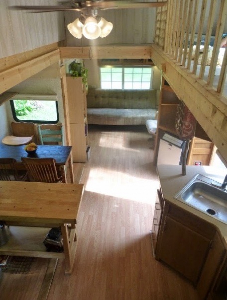 Illustration de l'article : Je ne m'attendais pas &agrave; une transformation aussi impressionnante en voyant cette vieille caravane ! C'est du beau boulot...