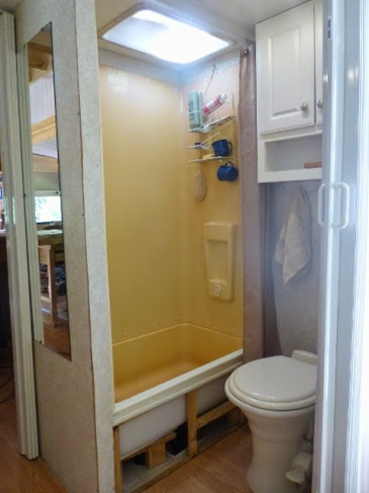 Illustration de l'article : Je ne m'attendais pas &agrave; une transformation aussi impressionnante en voyant cette vieille caravane ! C'est du beau boulot...