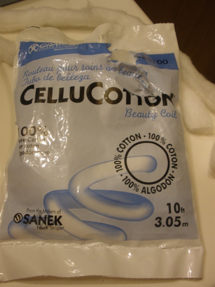 Illustration de l'article : Une astuce toute simple pour &eacute;liminer les moisissures autour de votre baignoire... Et sans frotter ! 