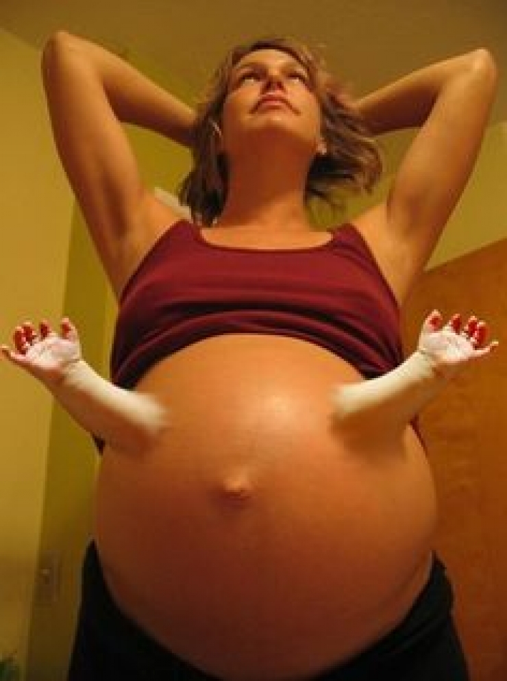 Большая беременность. Очень большие животы беременных. Круглый живот. Самые большие животики беременных.